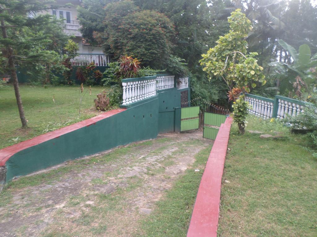 Grand Villa Mirissa Esterno foto